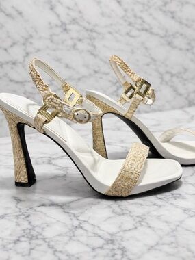 Karl Lagerfeld Paris CYBIL ANKLE STRAP SANDAL